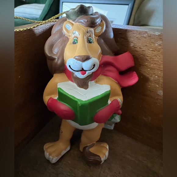 Kurt Adler 2012 Wizard of Oz Cowardly Lion Christmas ornament. - Picture 2 of 4